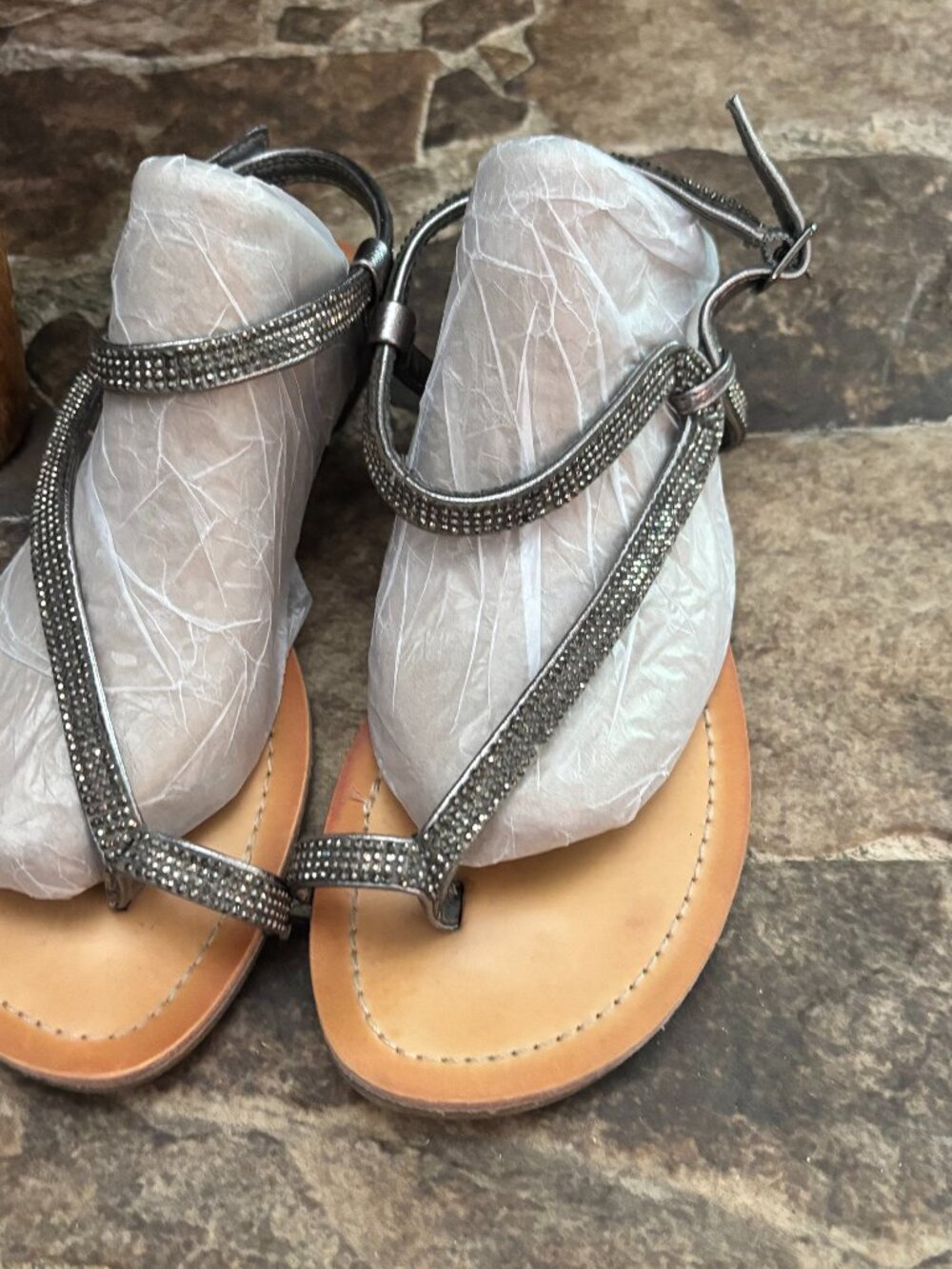 Reaction Kenneth Cole Rhinestone Sandal Size 6.5